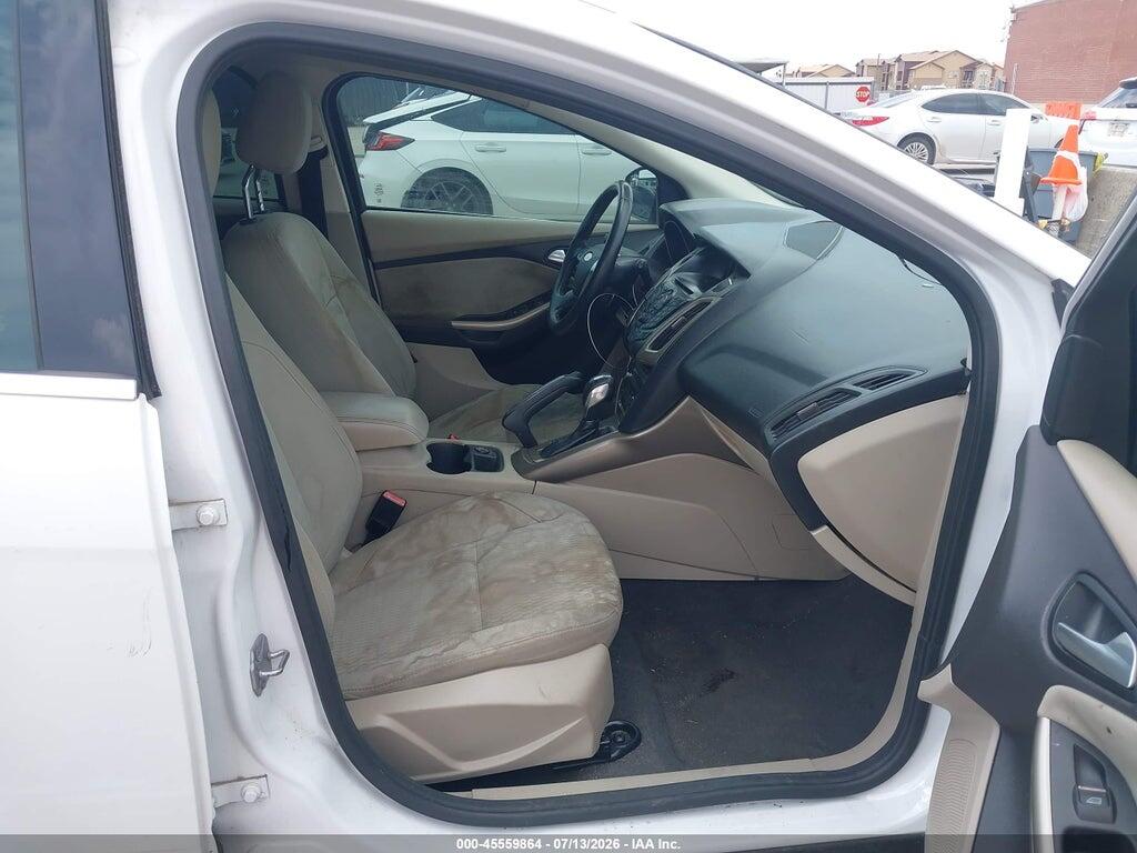1FAHP3M20CL146063 2012 FORD FOCUS photo no. 5