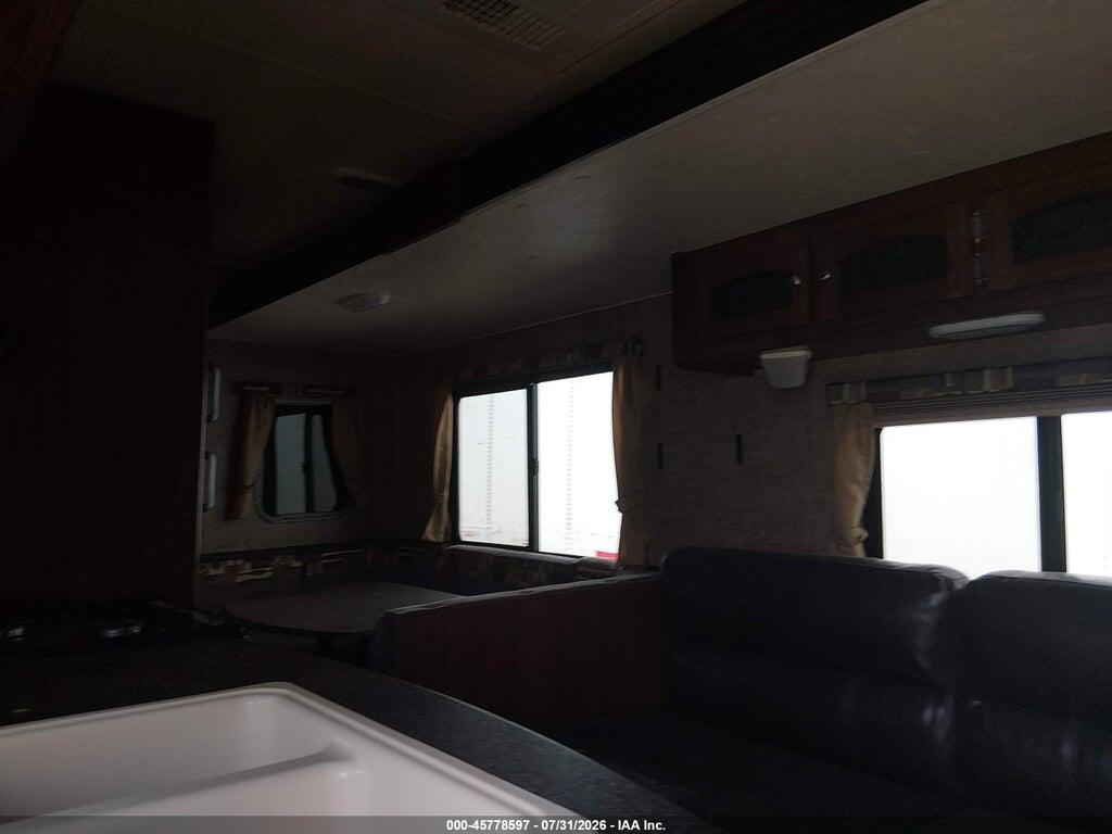 5ZT2FEUB2HA024000 2017 FREEDOM EXPRESS CAMPER photo no. 5