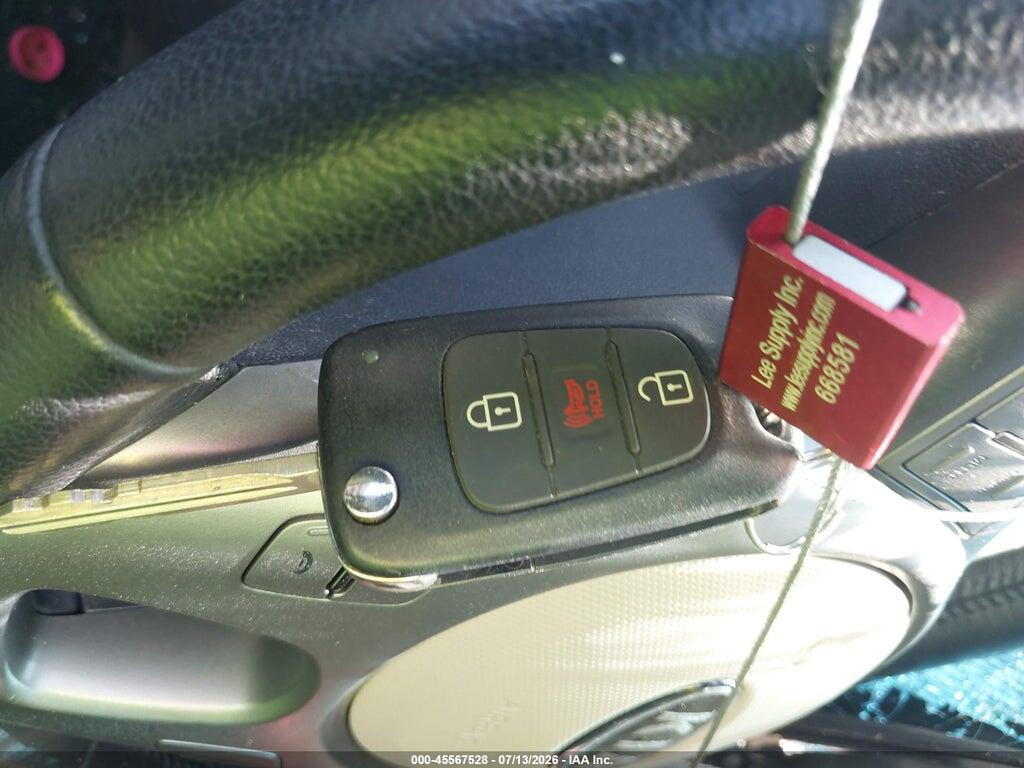 KNDJT2A23B7202946 2011 KIA SOUL photo no. 11