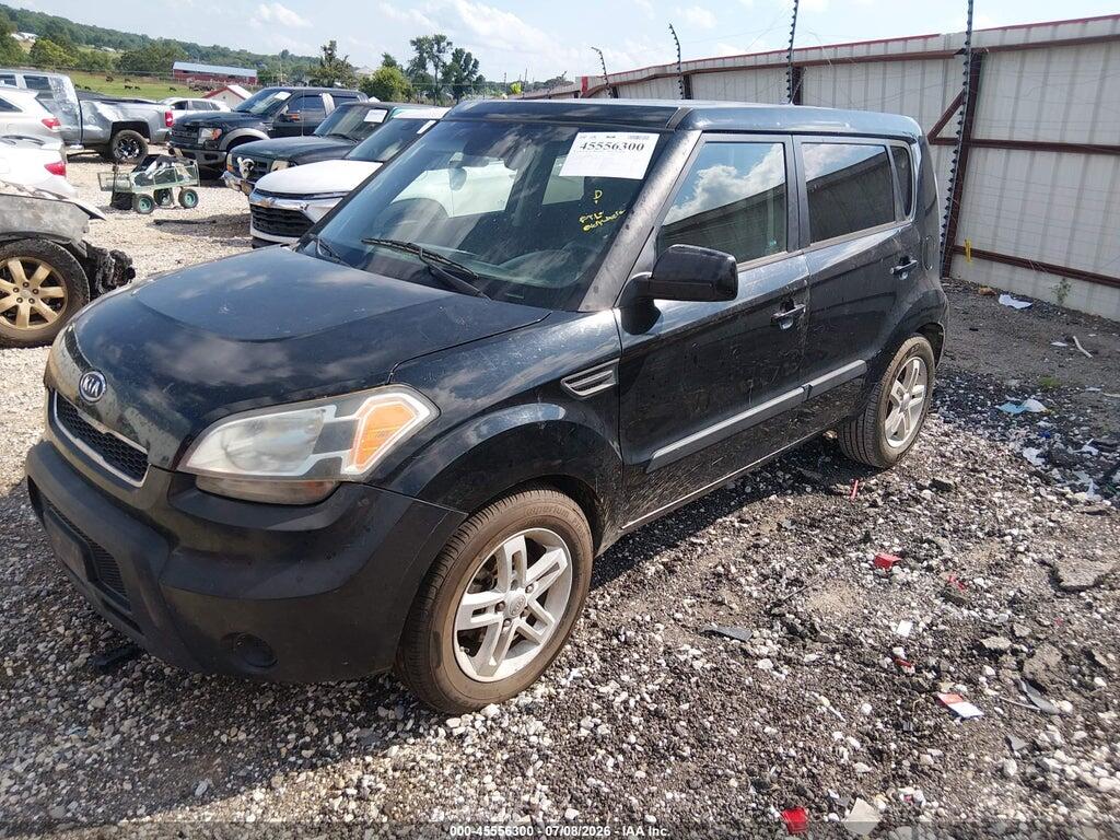 KNDJT2A29B7304476 2011 KIA SOUL photo no. 2