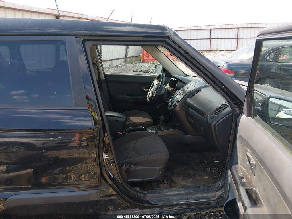 KNDJT2A29B7304476 2011 KIA SOUL photo no. 5