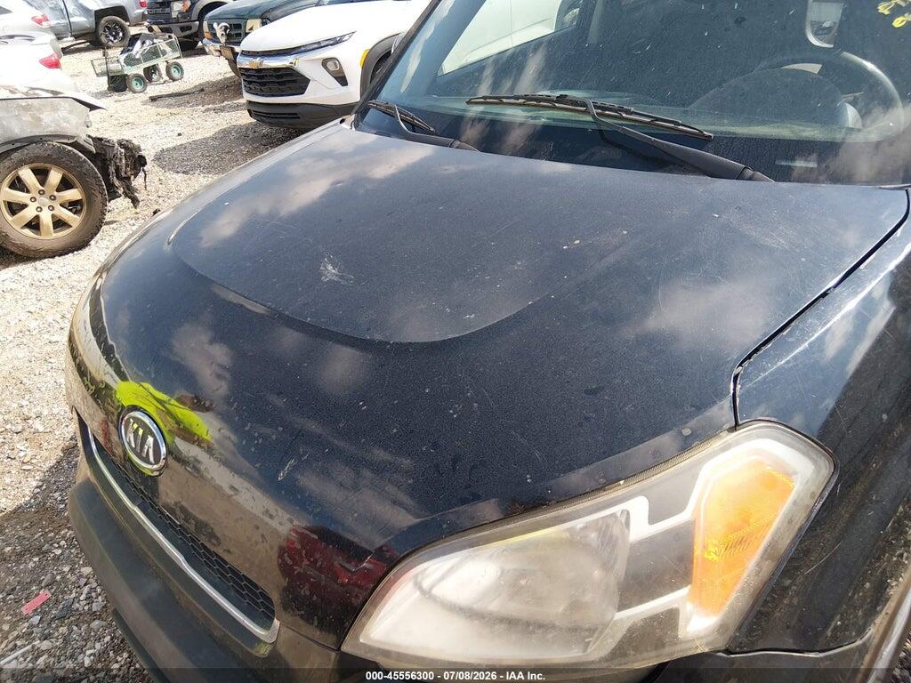 KNDJT2A29B7304476 2011 KIA SOUL photo no. 6