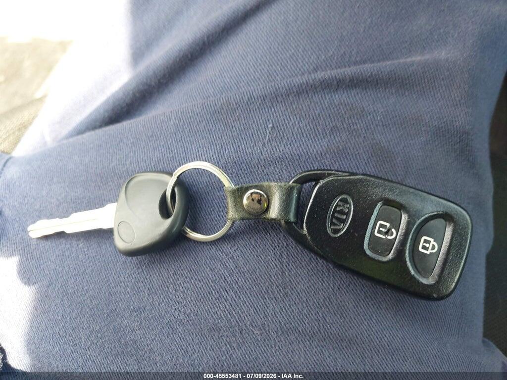 KNDPBCA21B7047638 2011 KIA SPORTAGE photo no. 11