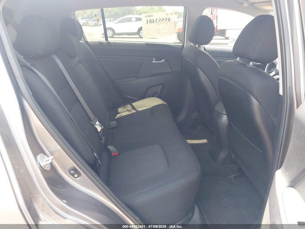 KNDPBCA21B7047638 2011 KIA SPORTAGE photo no. 8