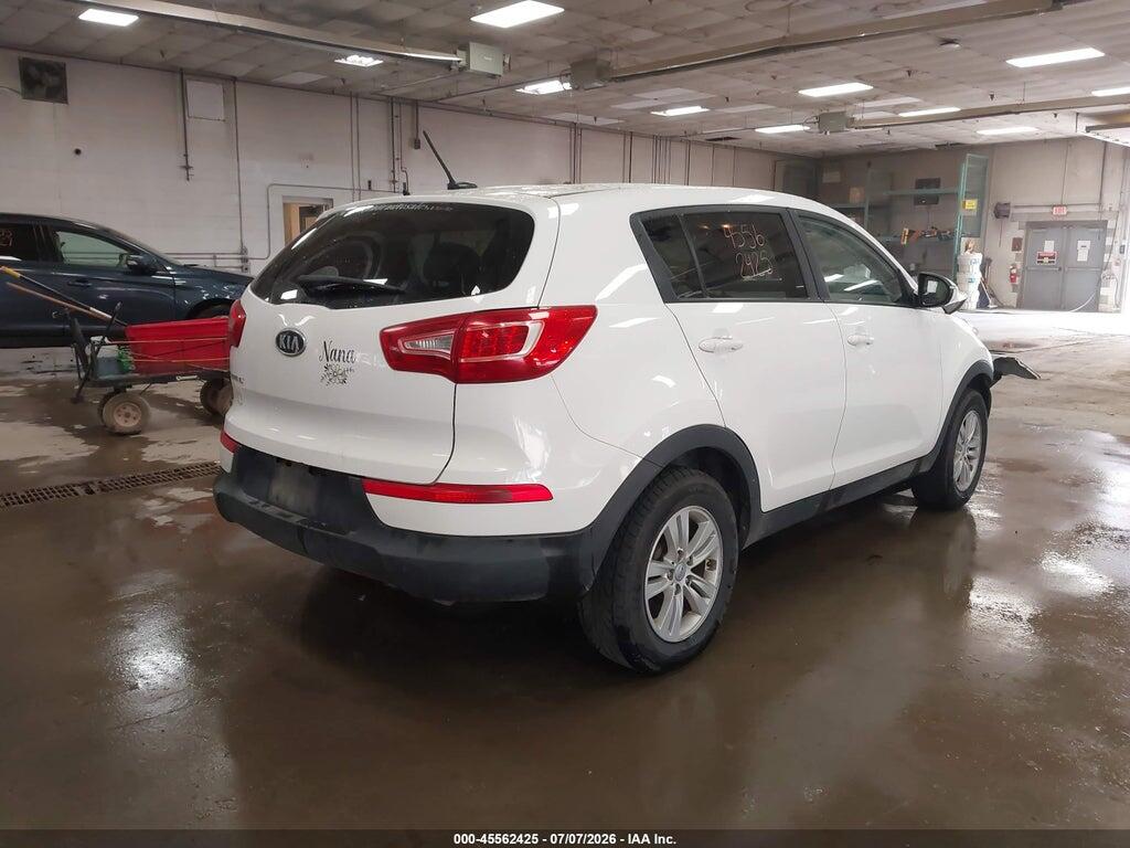 KNDPBCA27B7098139 2011 KIA SPORTAGE photo no. 4