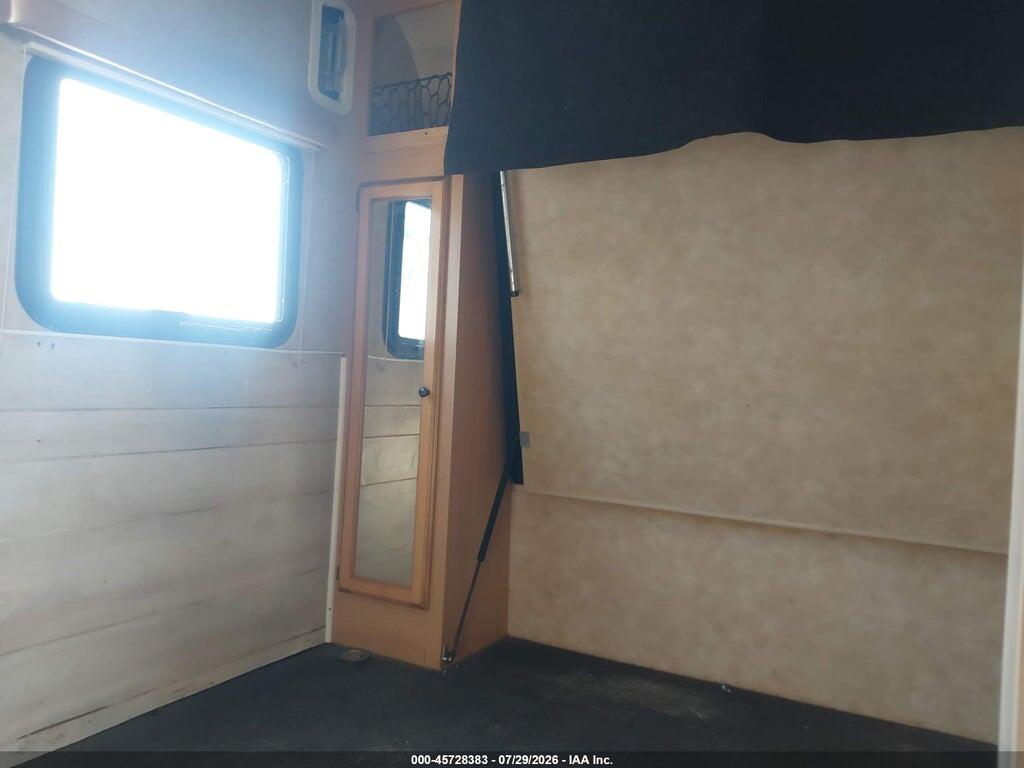 4EZTP2823B8084389 2011 KZ OTHER photo no. 5