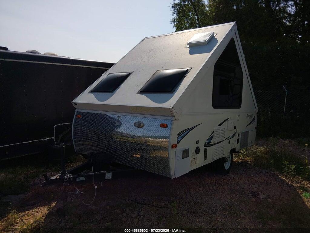 4X4CFS619ED171413 2014 FOREST RIVER FLAGSTAFF photo no. 2