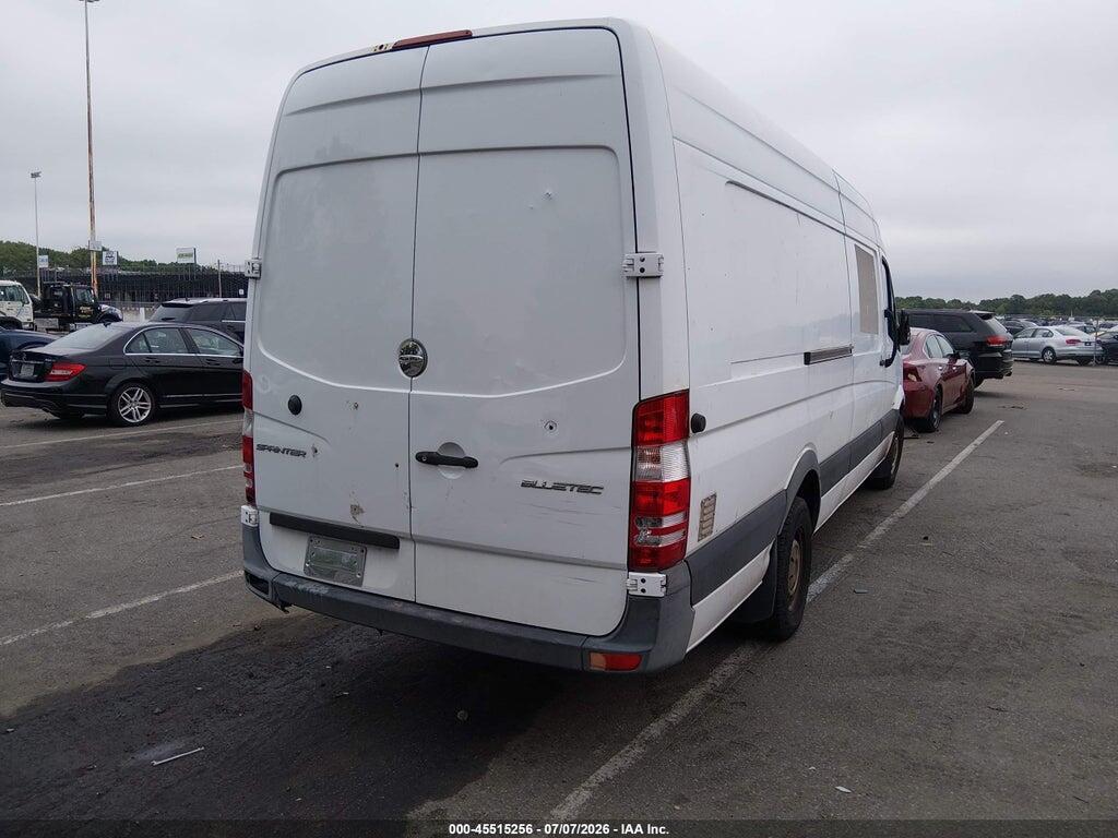WDYPE8DB6E5913631 2014 FREIGHTLINER SPRINTER 2500 photo no. 4