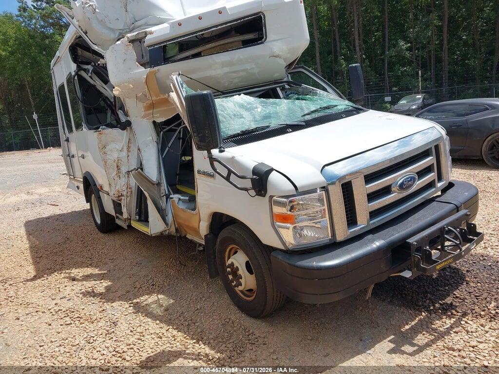 1FDEE3FK7NDC34259 2022 FORD E-350 CUTAWAY photo no. 1