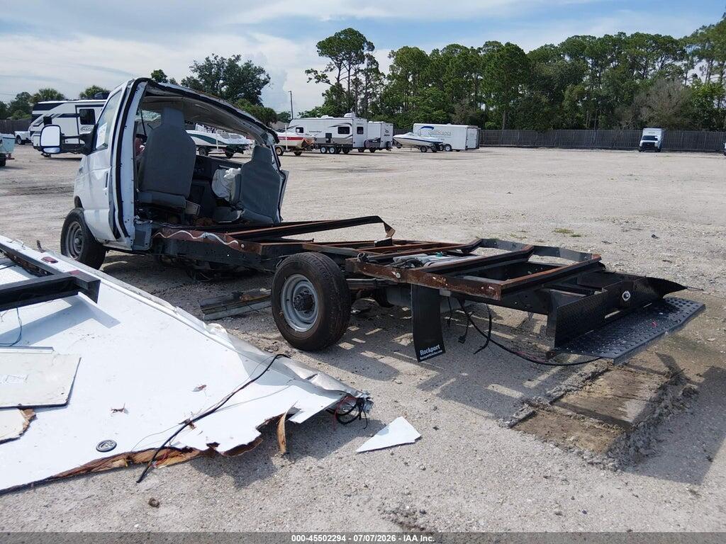1FDWE3FK2NDC25960 2022 FORD E-350 CUTAWAY photo no. 3
