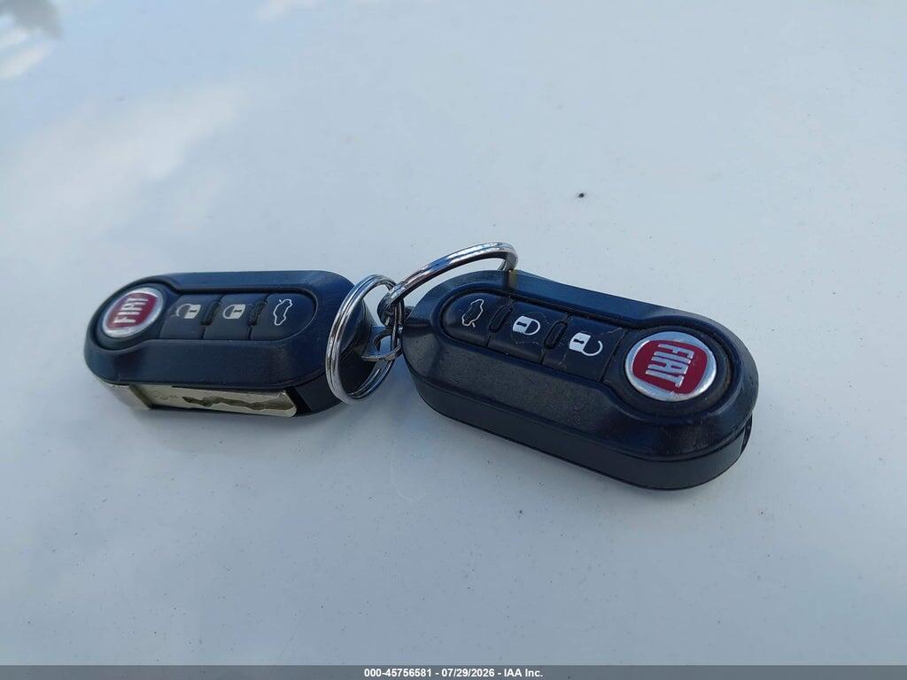 3C3CFFAR8FT502069 2015 FIAT 500 photo no. 11