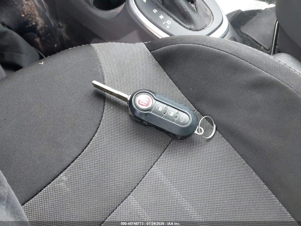 ZFBCFADH3FZ035107 2015 FIAT 500L photo no. 11