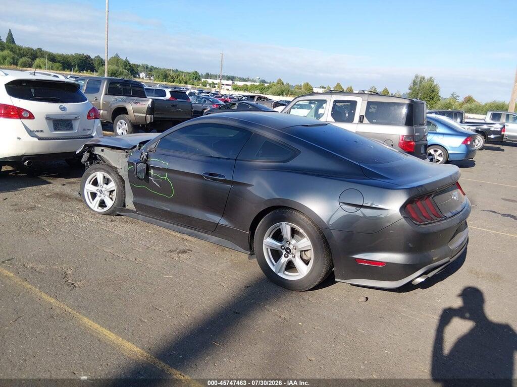 1FA6P8TH1J5123693 2018 FORD MUSTANG photo no. 3