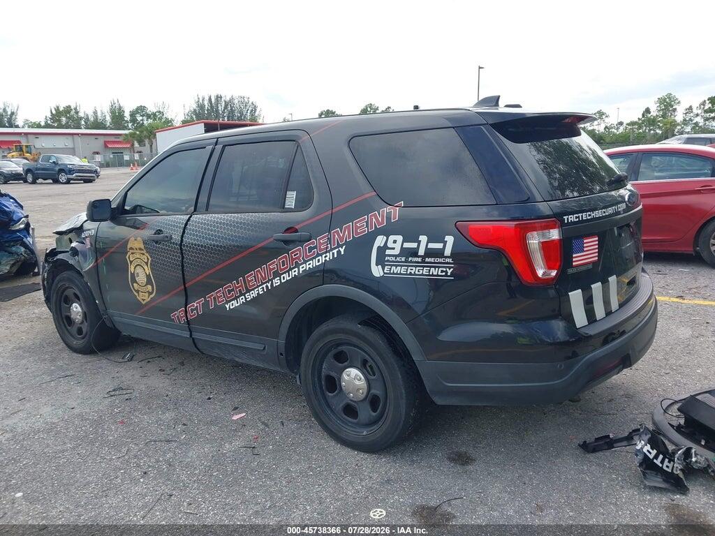 1FM5K8AR8JGB58814 2018 FORD POLICE INTERCEPTOR UTILITY photo no. 3