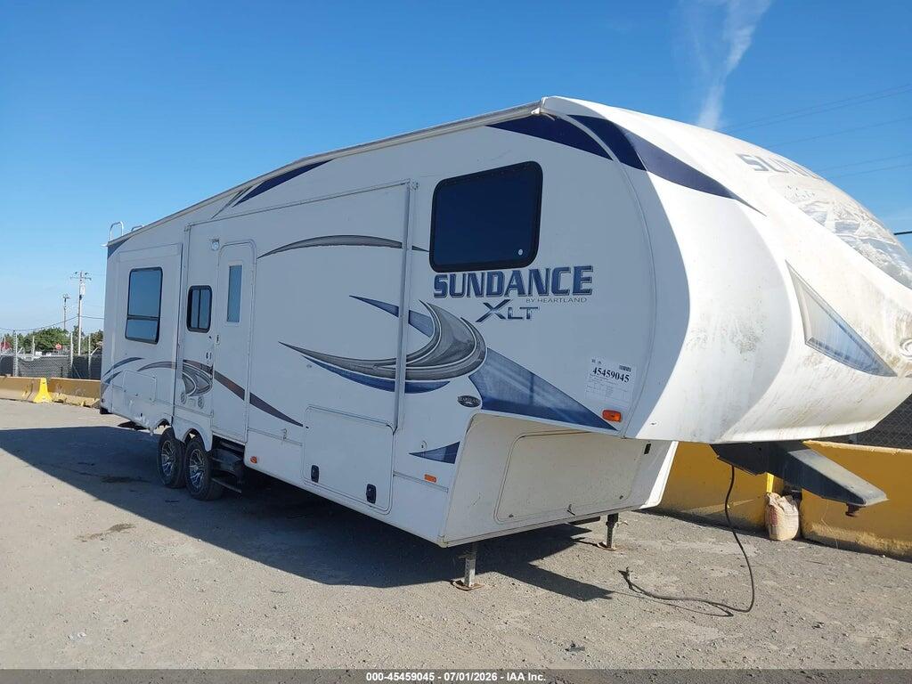 5SFSG3124DE252832 2013 HEARTLAND SUNDANCE XLT 293RE photo no. 1