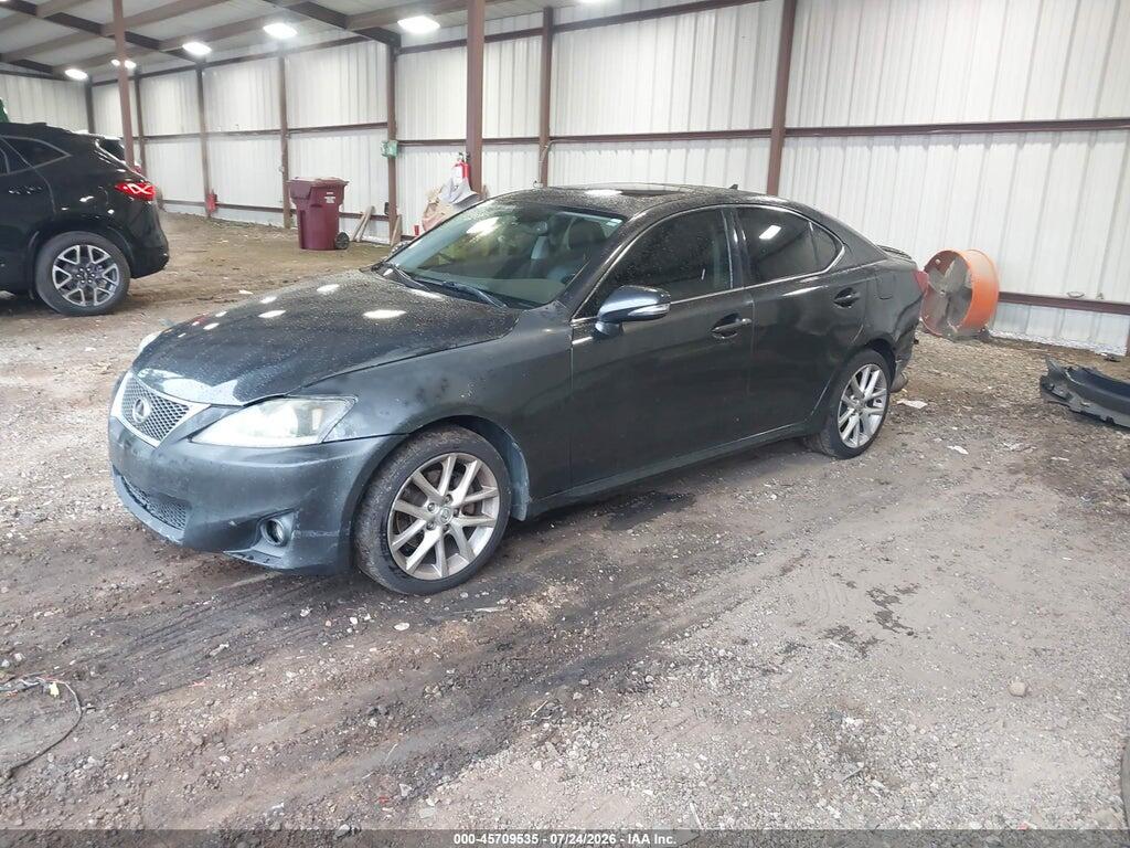 JTHCF5C22B5045712 2011 LEXUS IS 250 photo no. 2