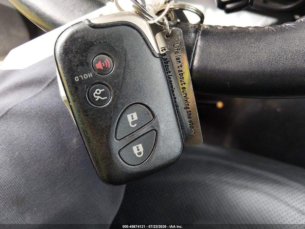 JTHCF5C24B5046408 2011 LEXUS IS 250 photo no. 11