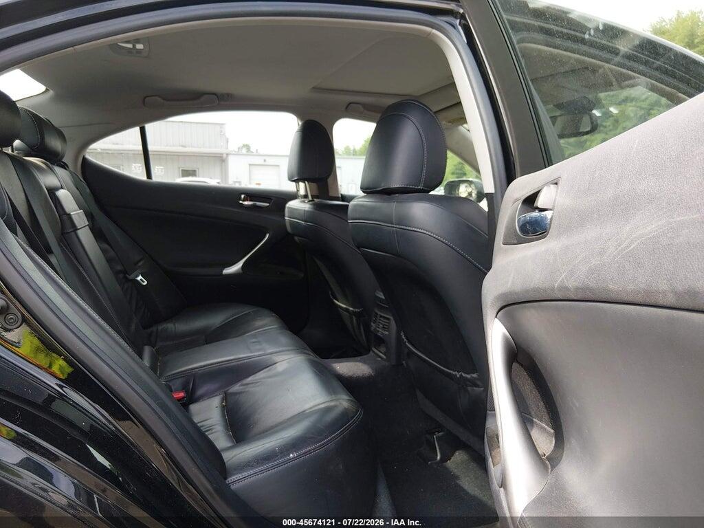 JTHCF5C24B5046408 2011 LEXUS IS 250 photo no. 8