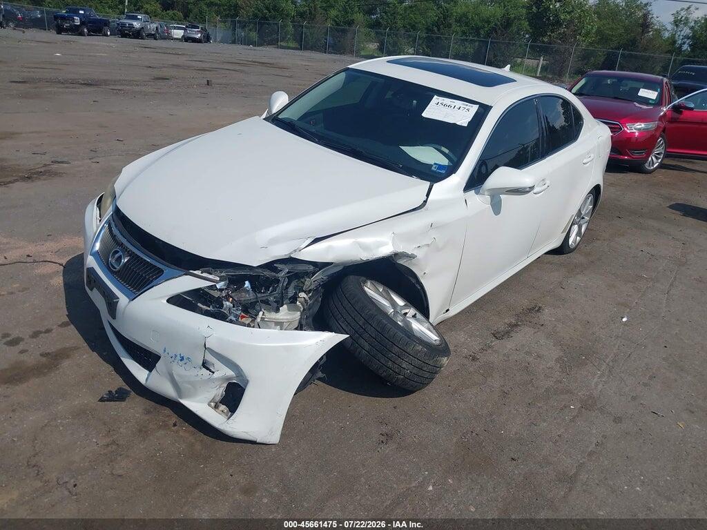 JTHCF5C26B5045812 2011 LEXUS IS 250 photo no. 2