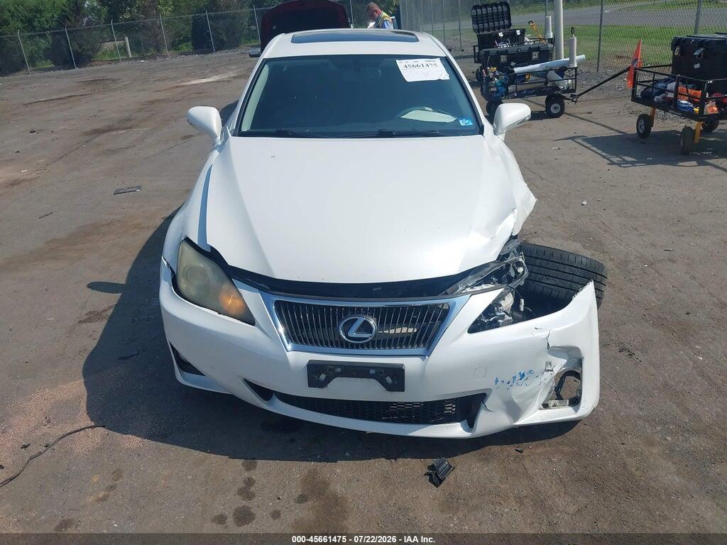 JTHCF5C26B5045812 2011 LEXUS IS 250 photo no. 6