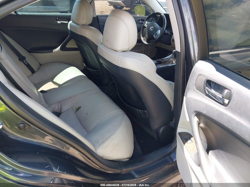 JTHBF5C21B5137020 2011 LEXUS IS 250 photo no. 8
