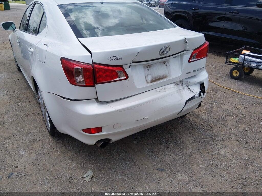 JTHCF5C21B5047368 2011 LEXUS IS 250 photo no. 6