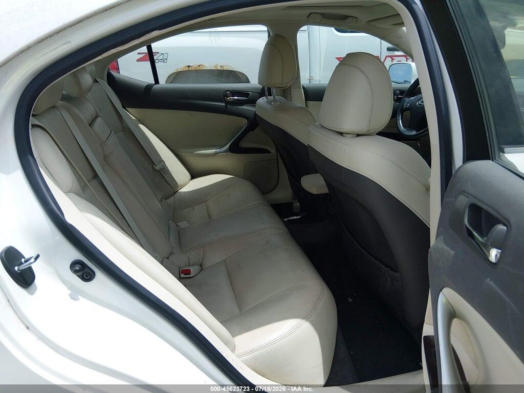 JTHCF5C21B5047368 2011 LEXUS IS 250 photo no. 8