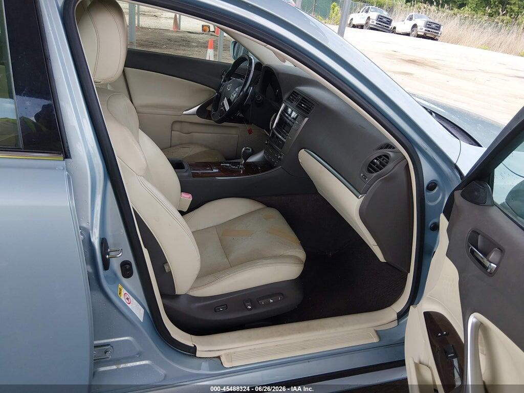JTHBF5C26B5135165 2011 LEXUS IS 250 photo no. 5