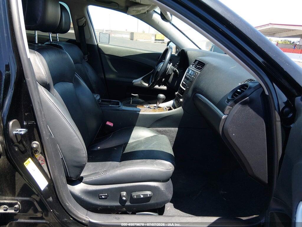 JTHBF5C24B5151929 2011 LEXUS IS 250 photo no. 5