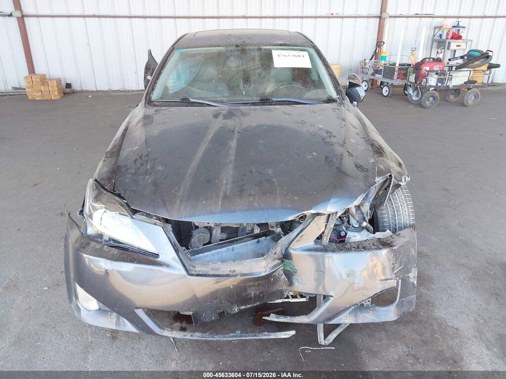 JTHBE262X82014453 2008 LEXUS IS photo no. 6