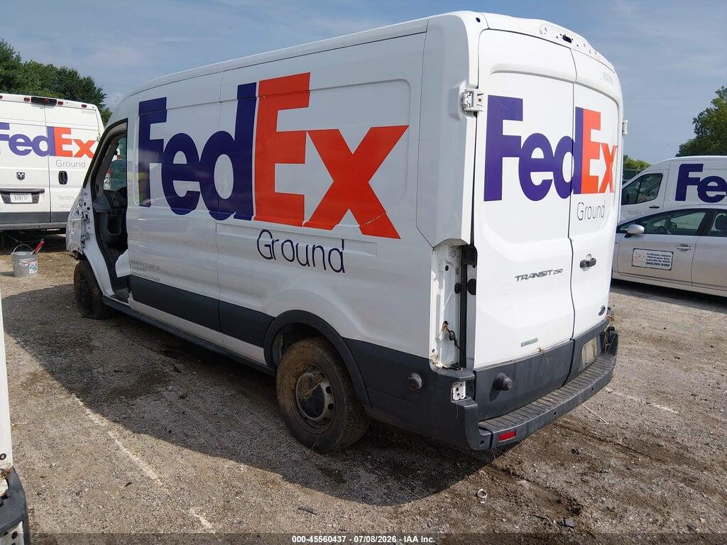 1FTYR2CG0JKB45767 2018 FORD TRANSIT-250 photo no. 3