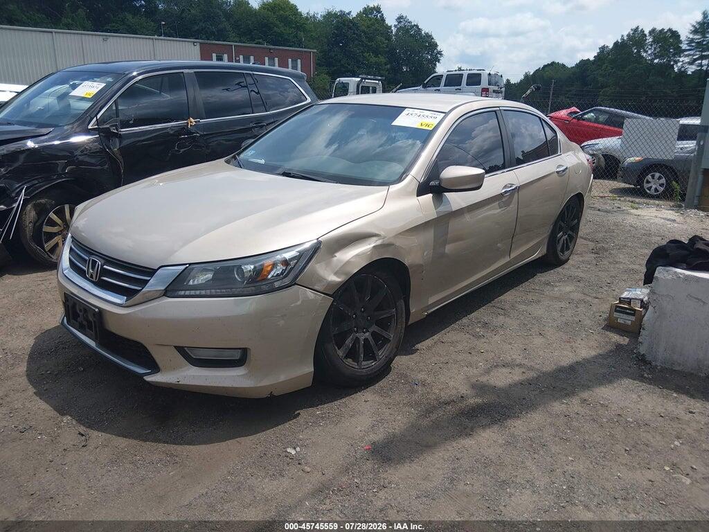 1HGCR2F52DA042267 2013 HONDA ACCORD photo no. 2