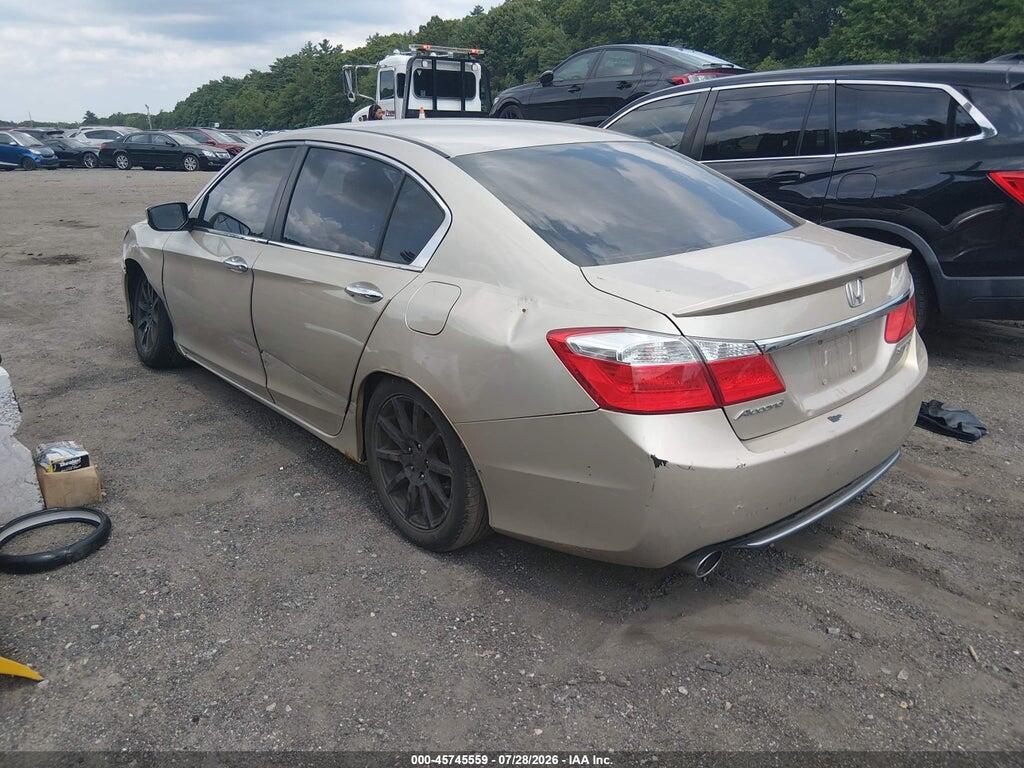 1HGCR2F52DA042267 2013 HONDA ACCORD photo no. 3