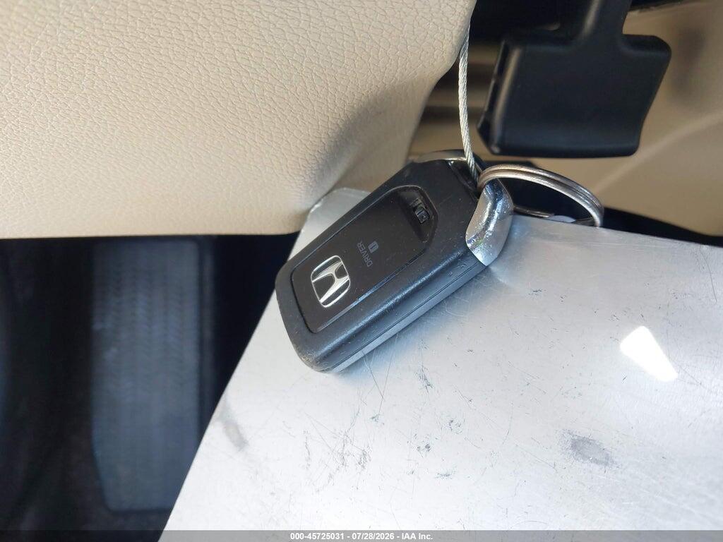 1HGCR2F87DA238179 2013 HONDA ACCORD photo no. 11
