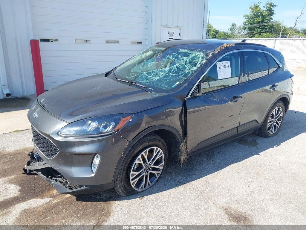 1FMCU9H68LUA70479 2020 FORD ESCAPE photo no. 2