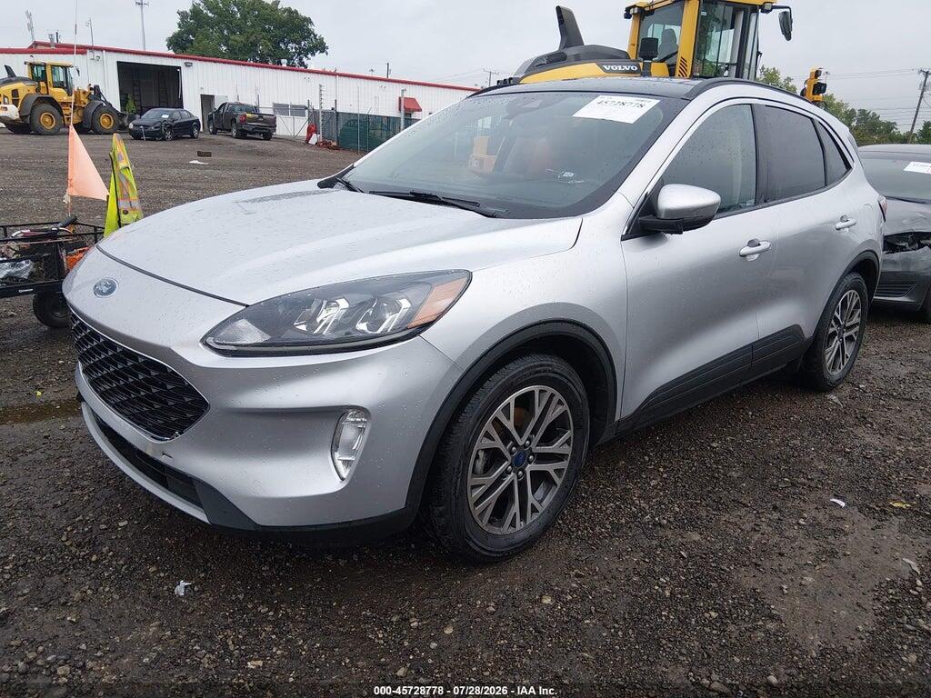 1FMCU0H6XLUA72116 2020 FORD ESCAPE photo no. 2