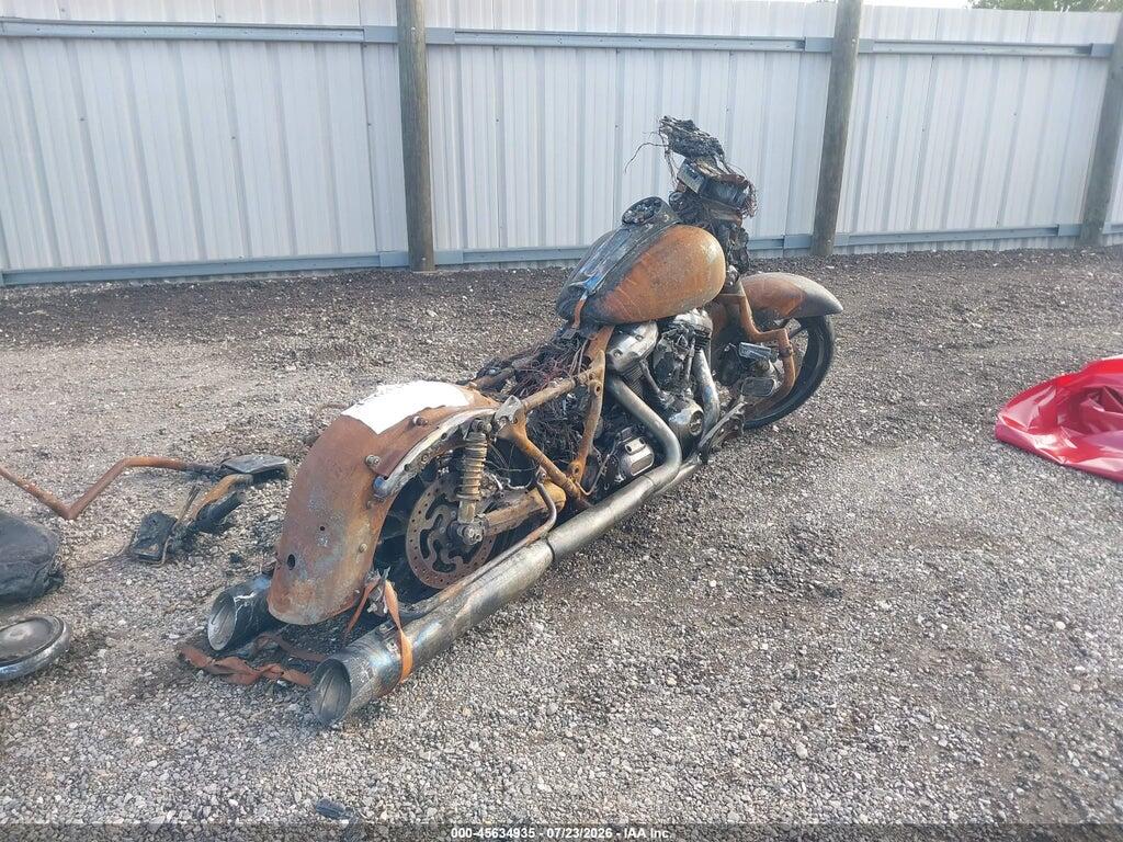1HD1KBC13PB634091 2023 HARLEY-DAVIDSON FLHX photo no. 4