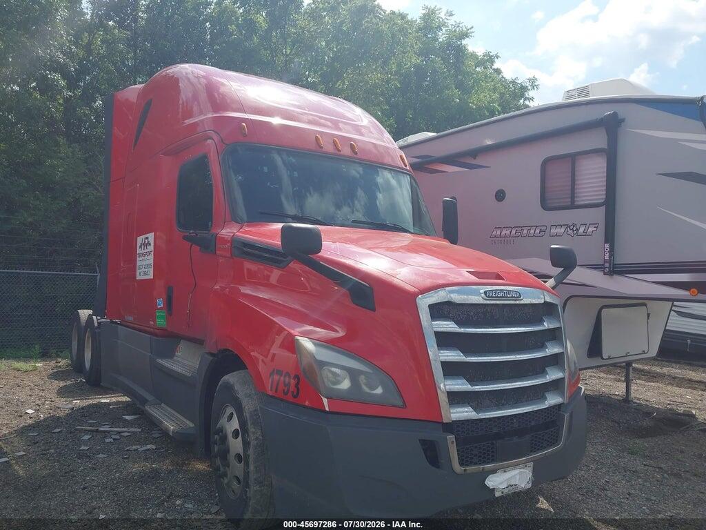 3AKJHHDR9JSJK5046 2018 FREIGHTLINER NEW CASCADIA 126 photo no. 1