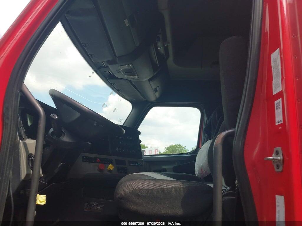 3AKJHHDR9JSJK5046 2018 FREIGHTLINER NEW CASCADIA 126 photo no. 7
