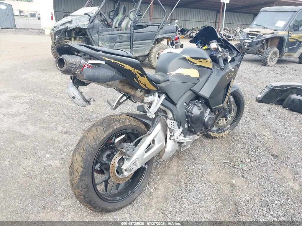 JH2PC4006DK600763 2013 HONDA CBR600 photo no. 4