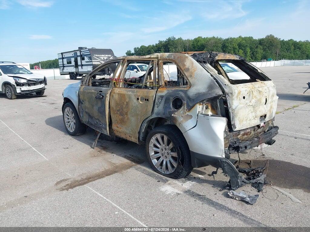 2LMDJ8JK2BBJ30425 2011 LINCOLN MKX photo no. 3
