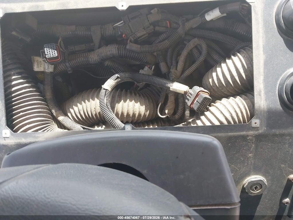 4UZAC3DV6CCBE5463 2012 FREIGHTLINER CHASSIS photo no. 1