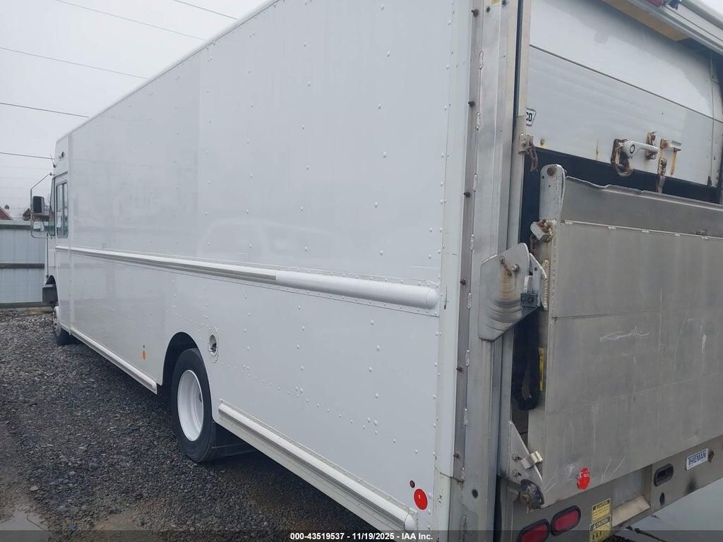 4UZAC3DV6CCBN1753 2012 FREIGHTLINER CHASSIS photo no. 2