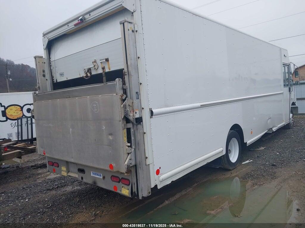 4UZAC3DV6CCBN1753 2012 FREIGHTLINER CHASSIS photo no. 3