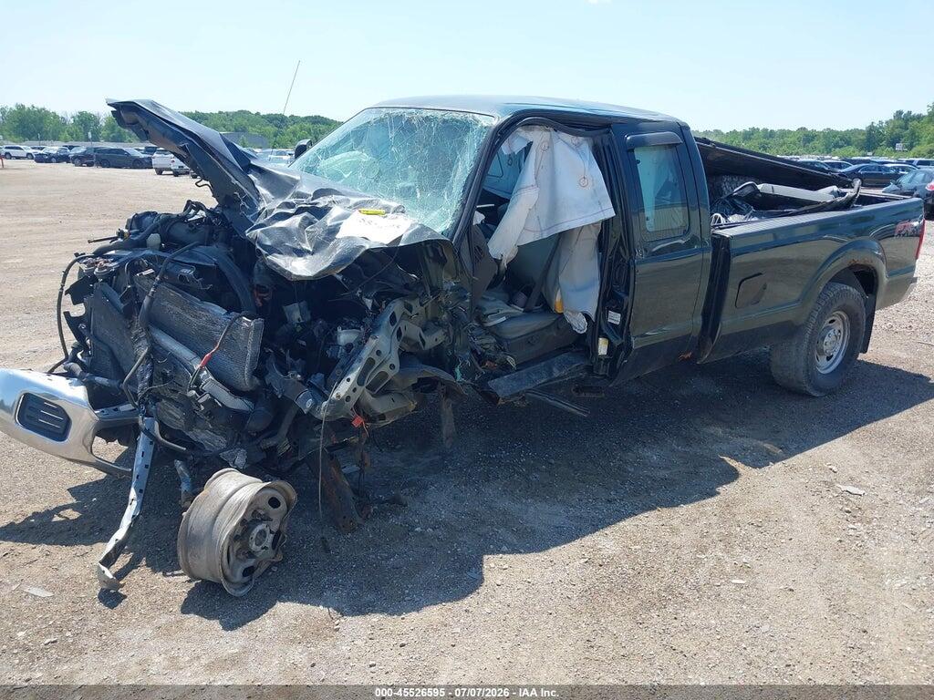 1FT7X2BTXFEC00831 2015 FORD F-250 photo no. 2
