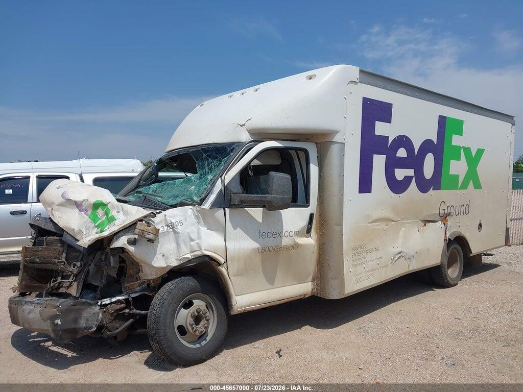 1GD37TCG4G1270156 2016 GMC SAVANA CUTAWAY photo no. 2