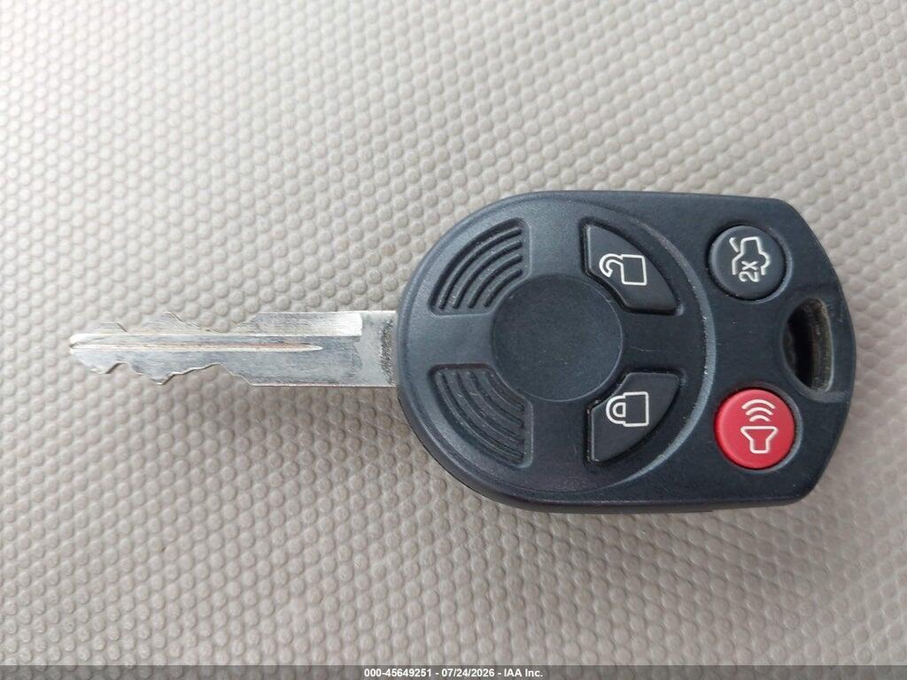 4F2CZ02Z08KM28634 2008 MAZDA TRIBUTE photo no. 10