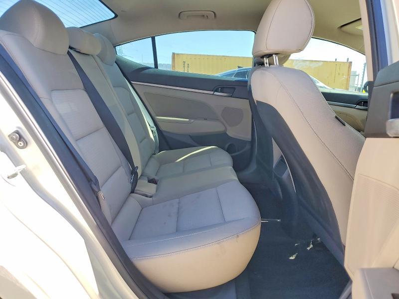 2017 HYUNDAI ELANTRA SE — Фото 10 из 12