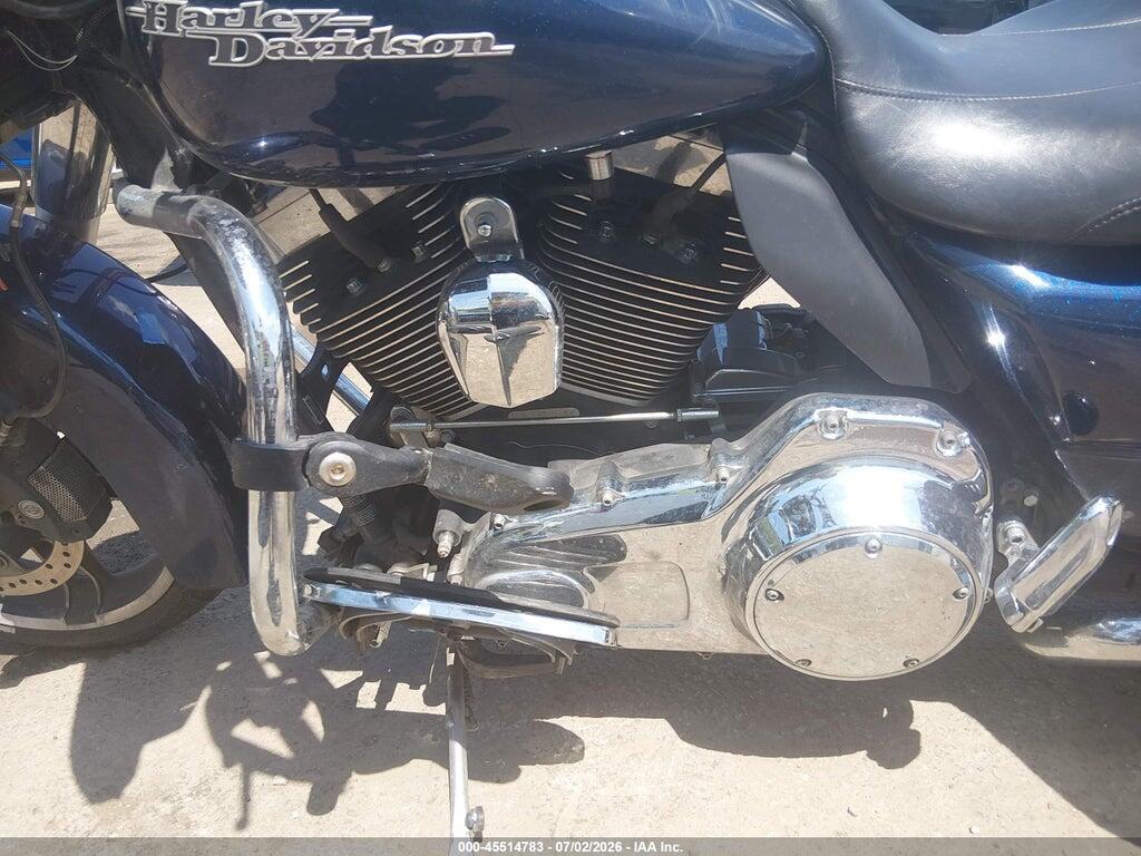 1HD1KBM14EB658945 2014 HARLEY-DAVIDSON FLHX photo no. 9