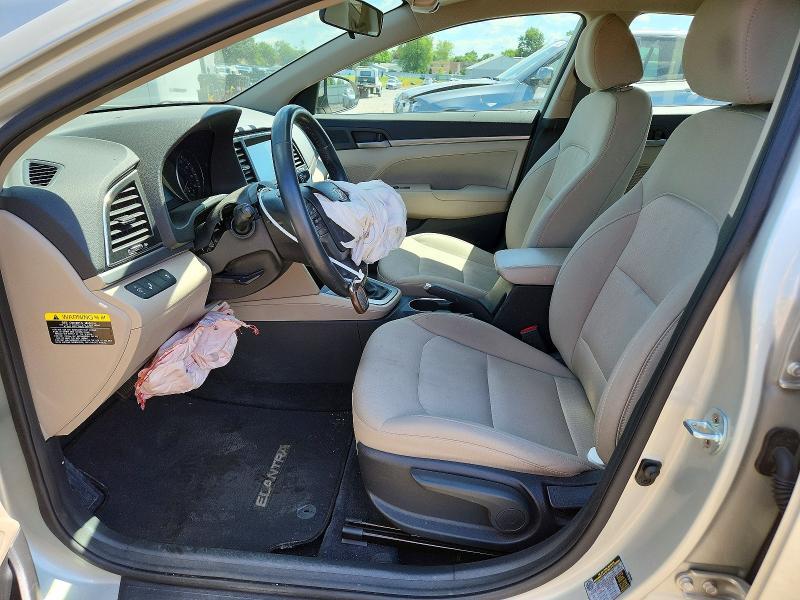 2017 HYUNDAI ELANTRA SE — Фото 7 из 13